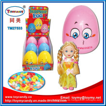 Tumbler Egg Toy mit Puppe und Süßigkeit nach innen